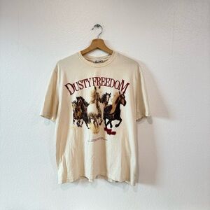 Zara wild horses creme Dusty Freedom Graphic Tee